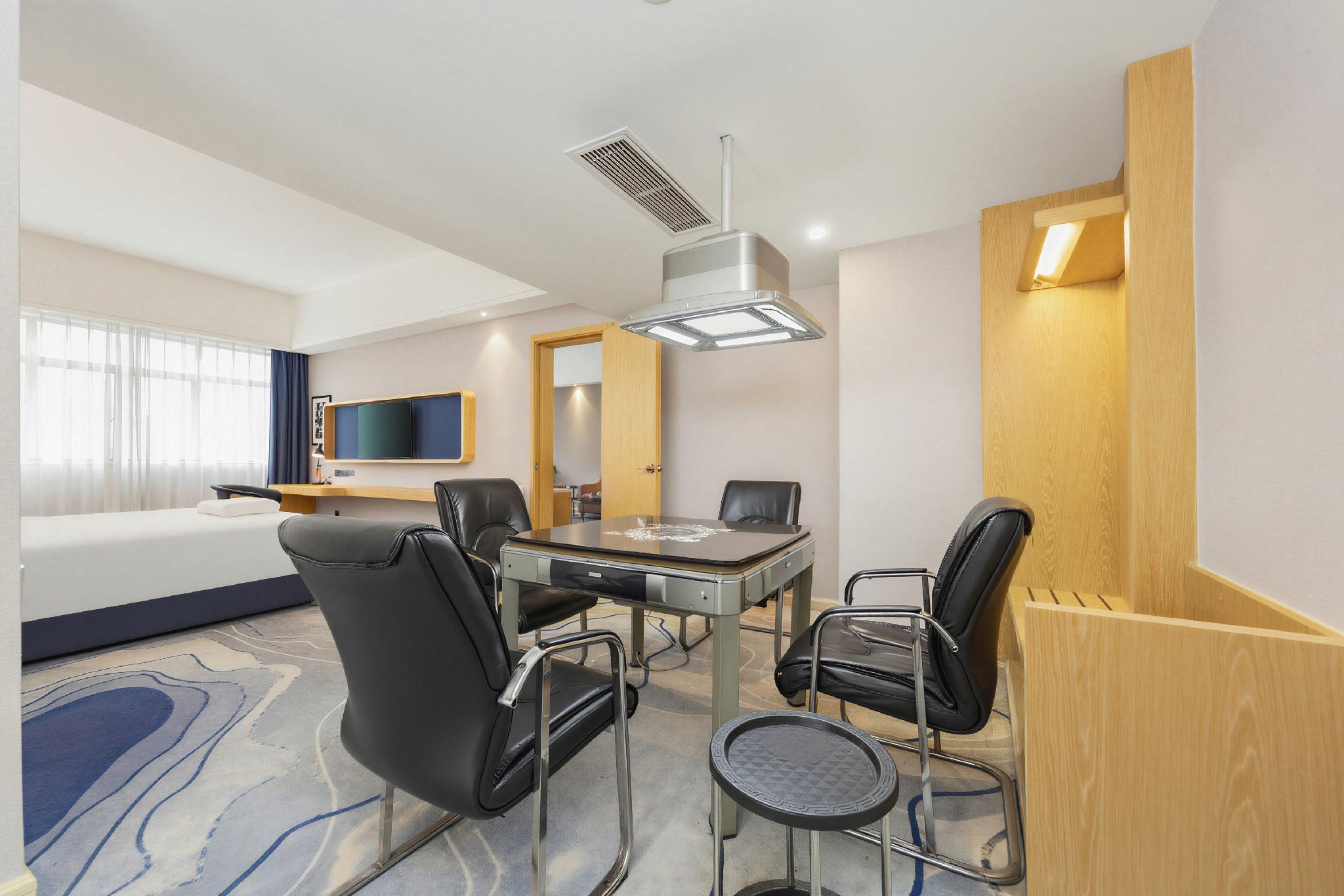 Kyriad Marvelous Hotel (Zhongshan Nanlang Center) 48/52