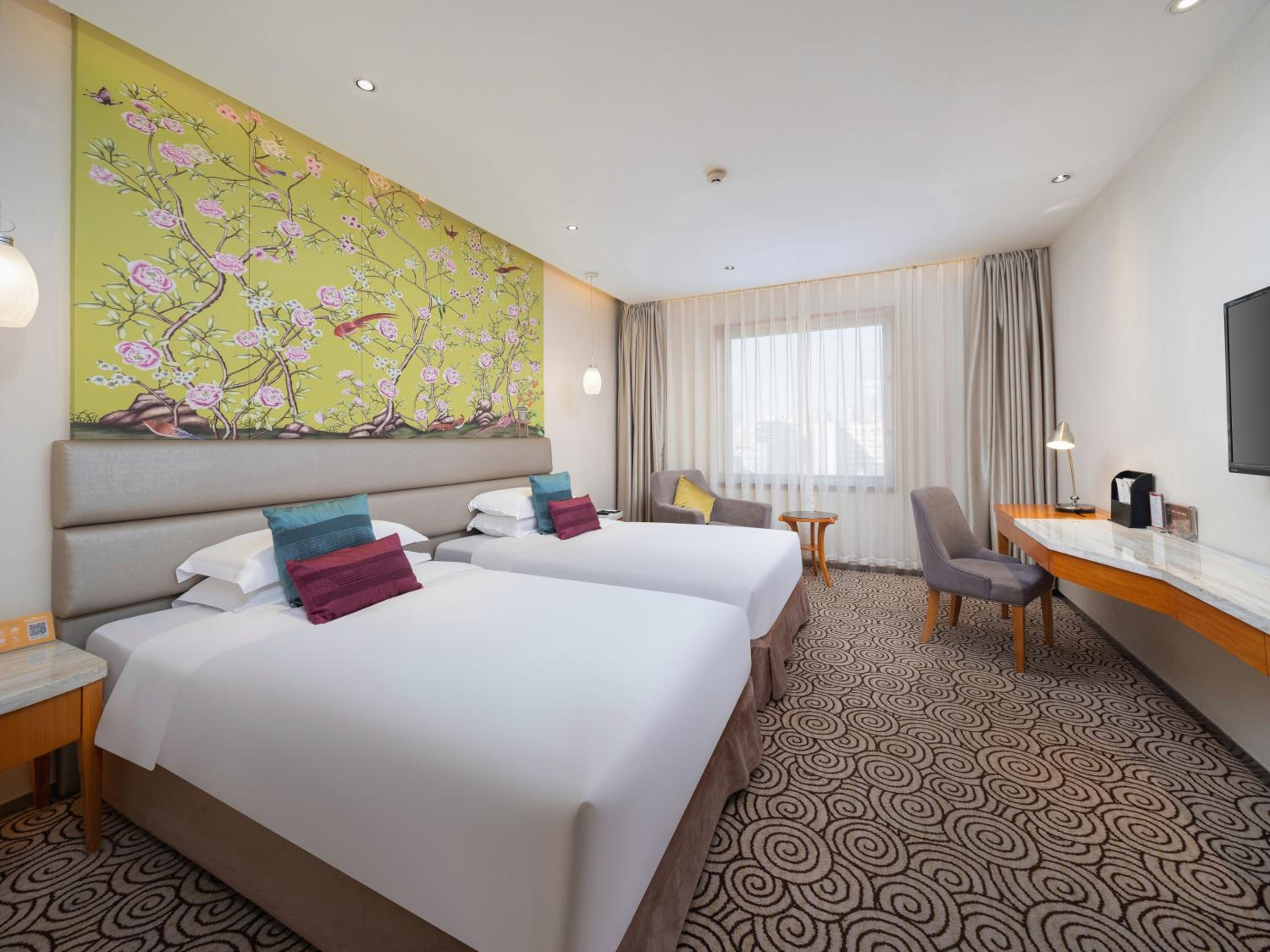Elegant, Twin Beds