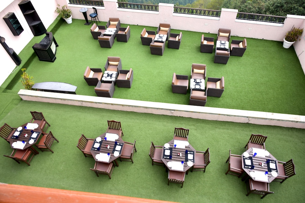 Radisson Hotel Jass Shimla 28/50