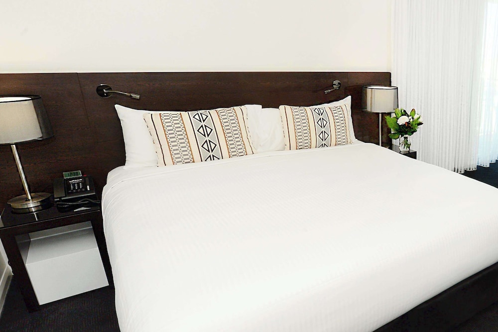 Oaks Gladstone Grand Hotel 28/72