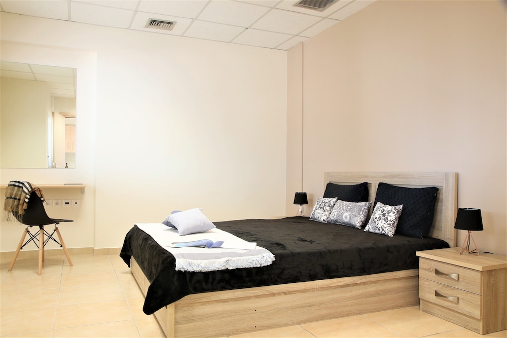 GK Airport Suites 21/49
