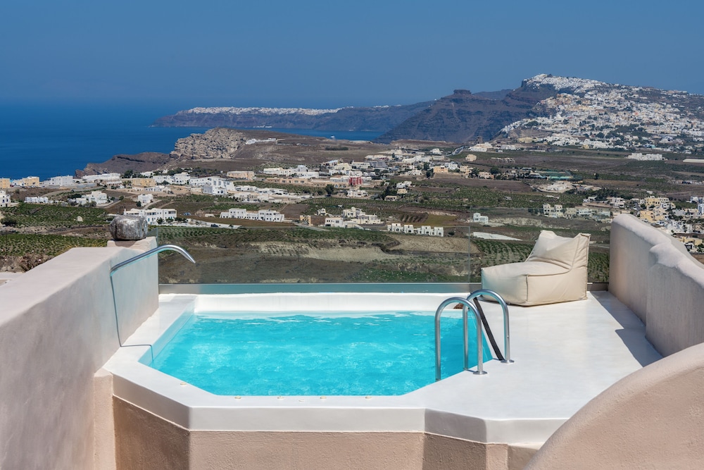 Pyrgos 1870 A Restored Winery 22/46