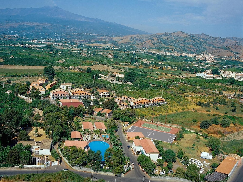 Villaggio Alkantara 63/66