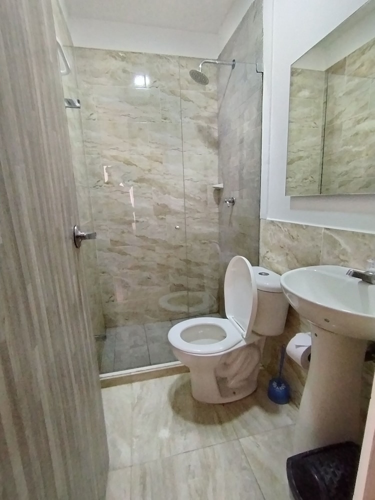 Hotel Avadia Del Mar 48/49