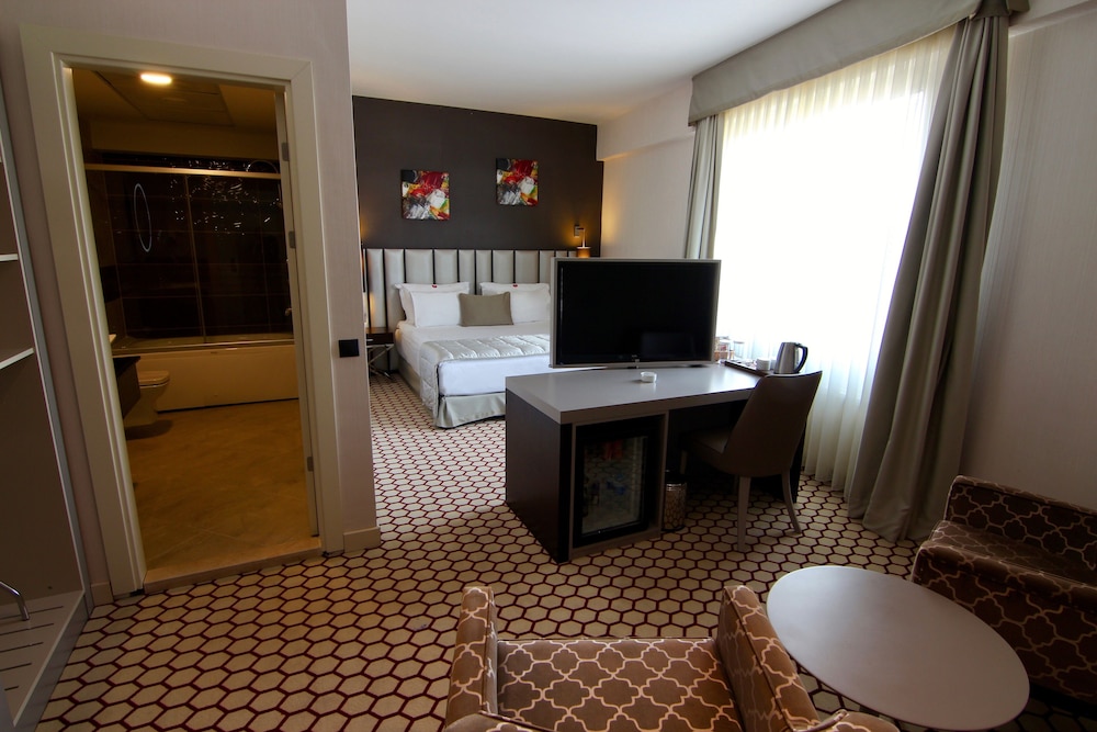 Ramada Soma 22/57