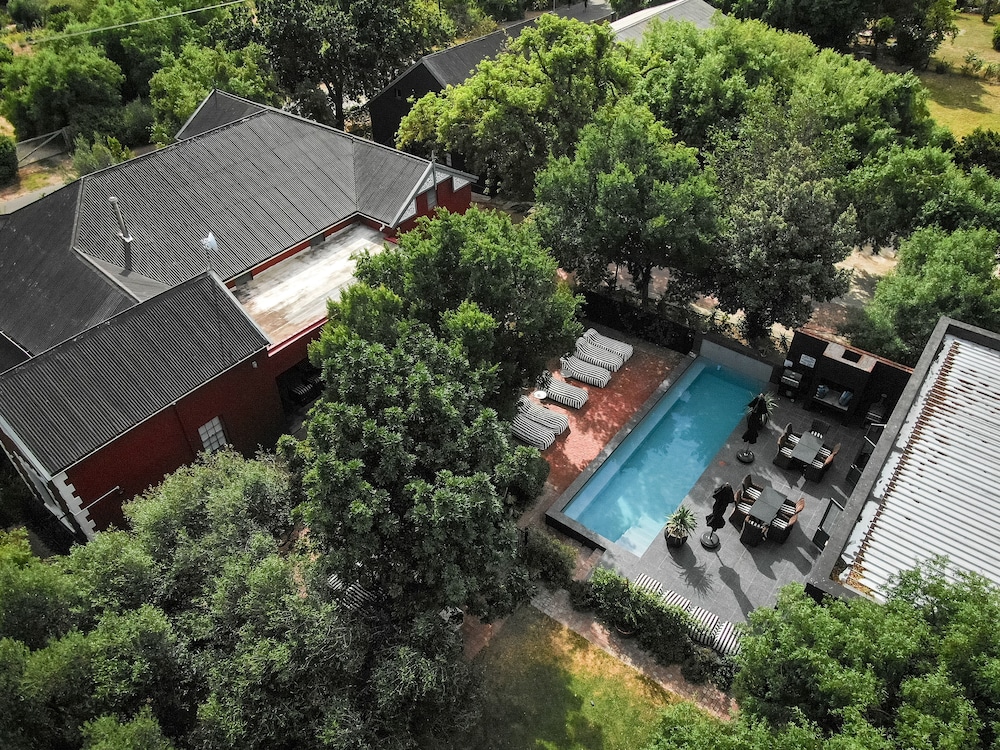 Ruby Rose Country House 41/47