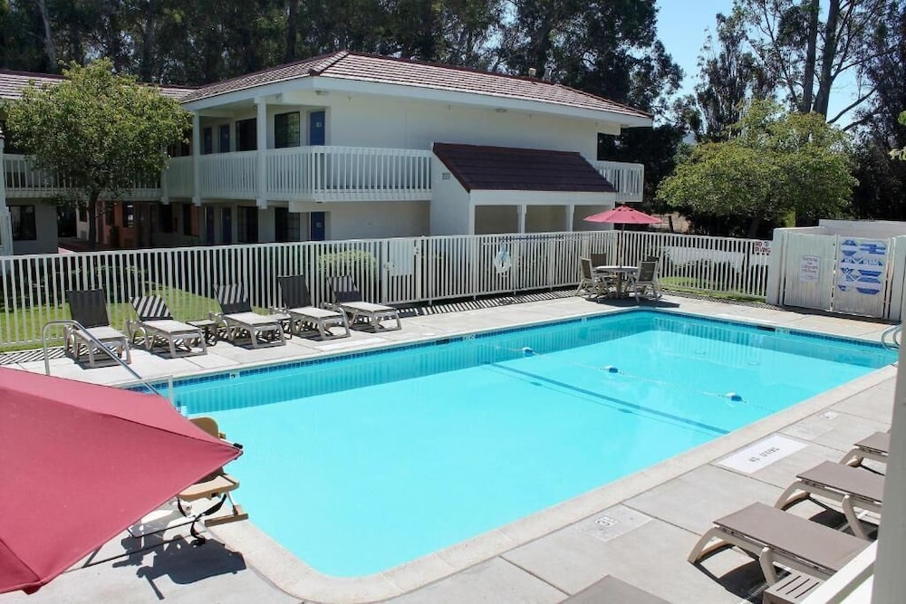Motel6 San Luis Obispo, CA - South 40/51