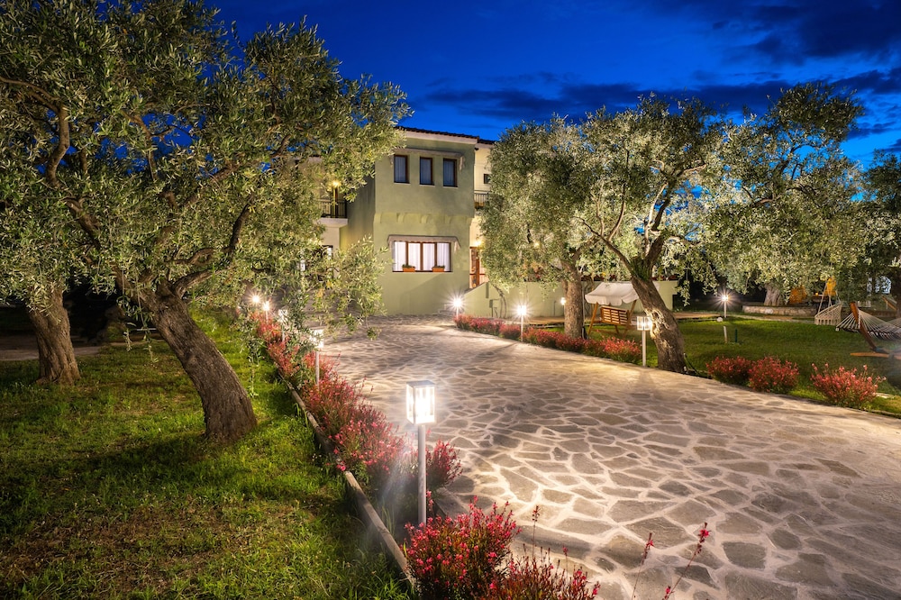 Nefeli 35/41