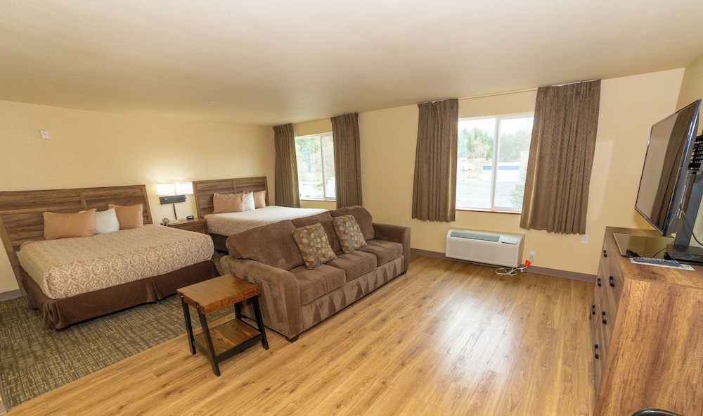Clatskanie River Inn 7/49