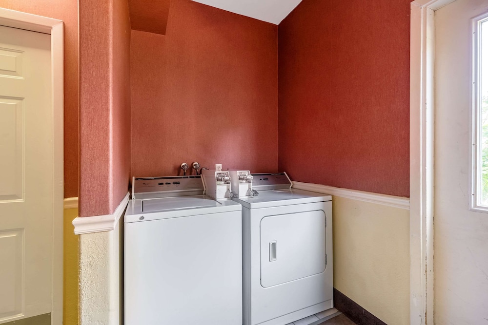 Quality Suites Houston North - Spring 13/41