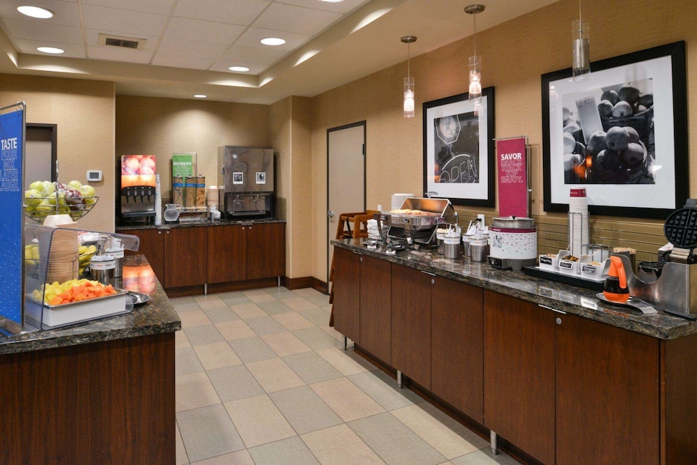Hampton Inn & Suites Tacoma/Puyallup 42/56