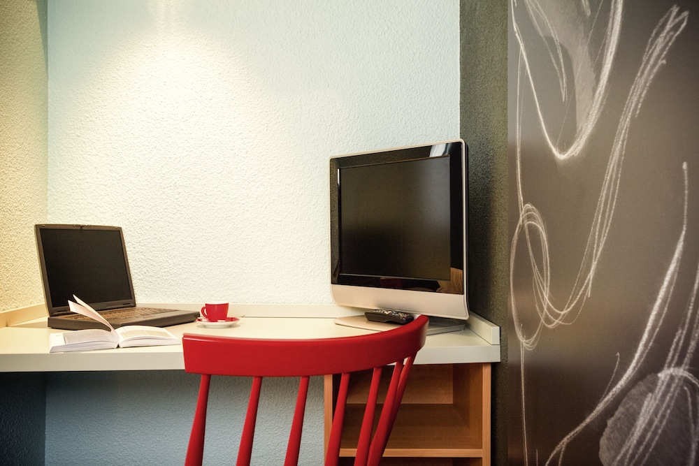 ibis Paris Gennevilliers 68/76