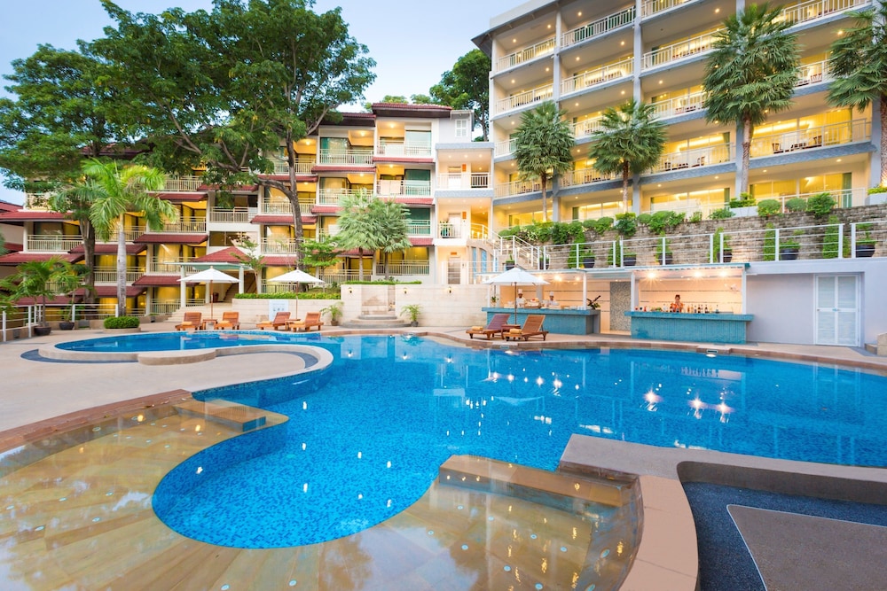 Chanalai Flora Resort 11/64