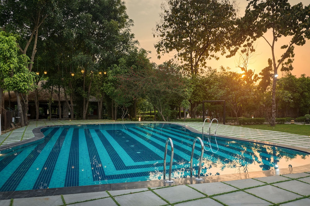 CORBETT MACHAAN RESORT 27/50