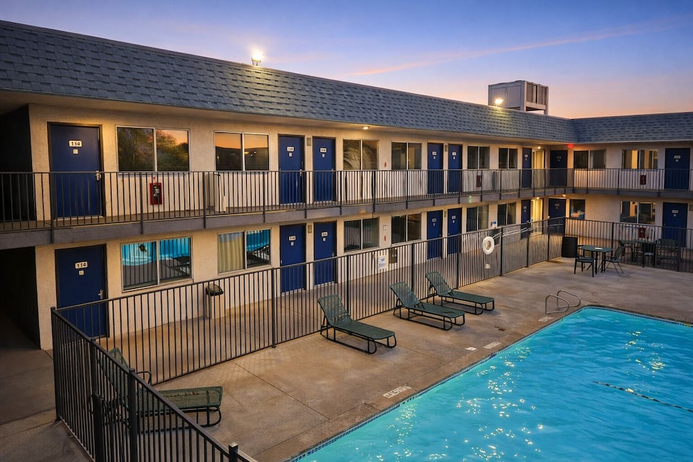 Motel6 Blythe, CA 13/65