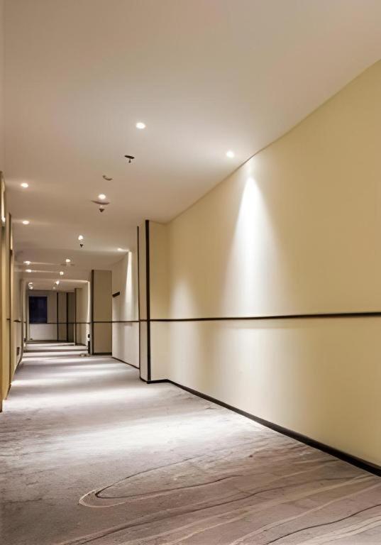 City Comfort Inn (Zhaoqing Dawang Wandu Square) 15/31