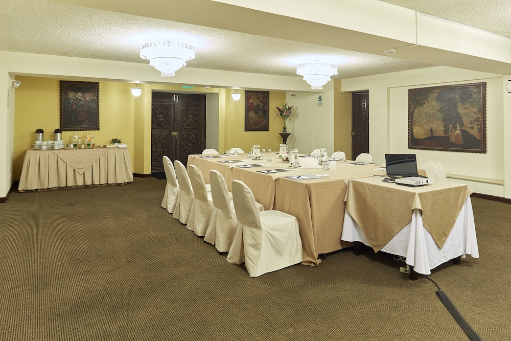 Hotel Carrera Ex Thunderbird Hotels Carrera 58/64