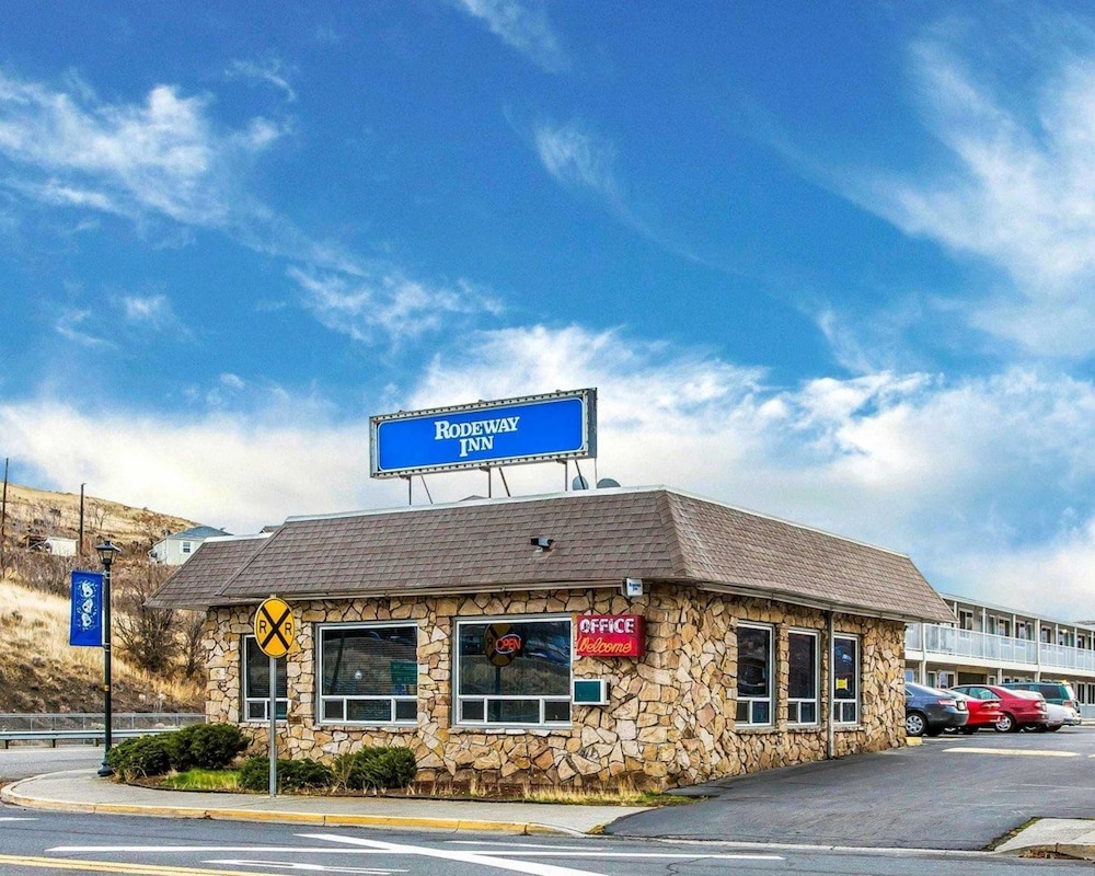 Rodeway Inn & Suites Arlington OR 1/29