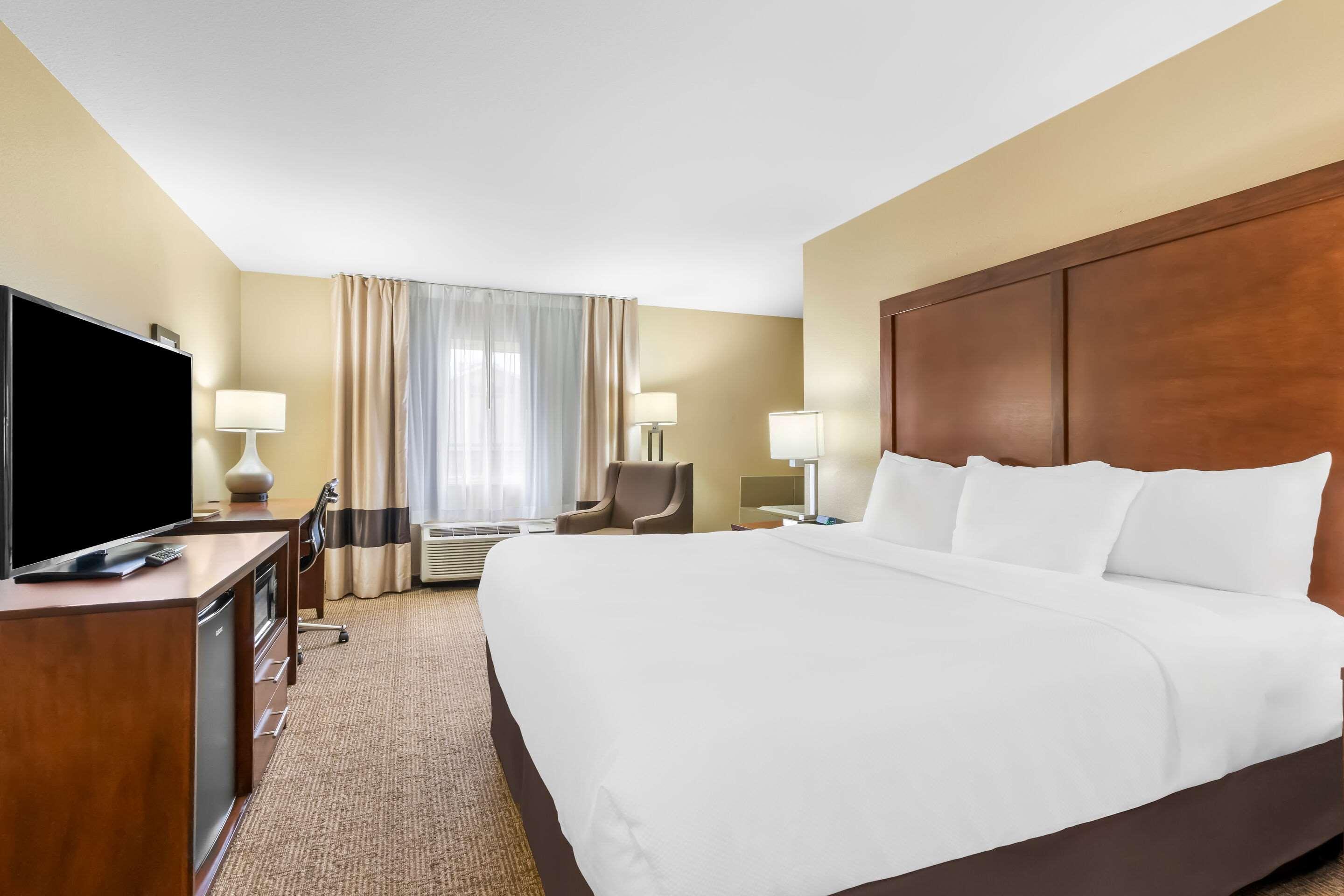 Upgrade, Suite, King Bed