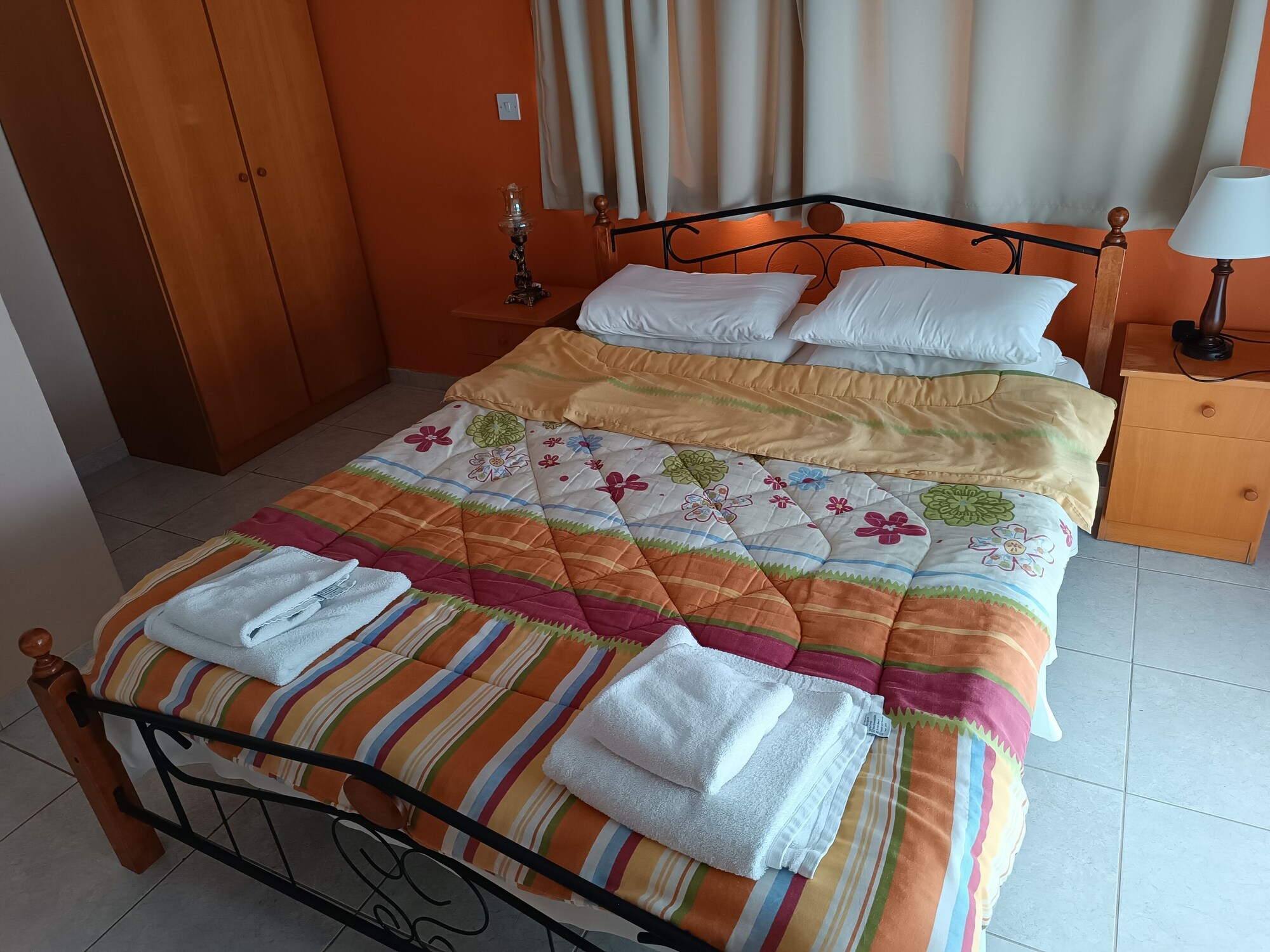 1 BEDROOM, APARTMENT