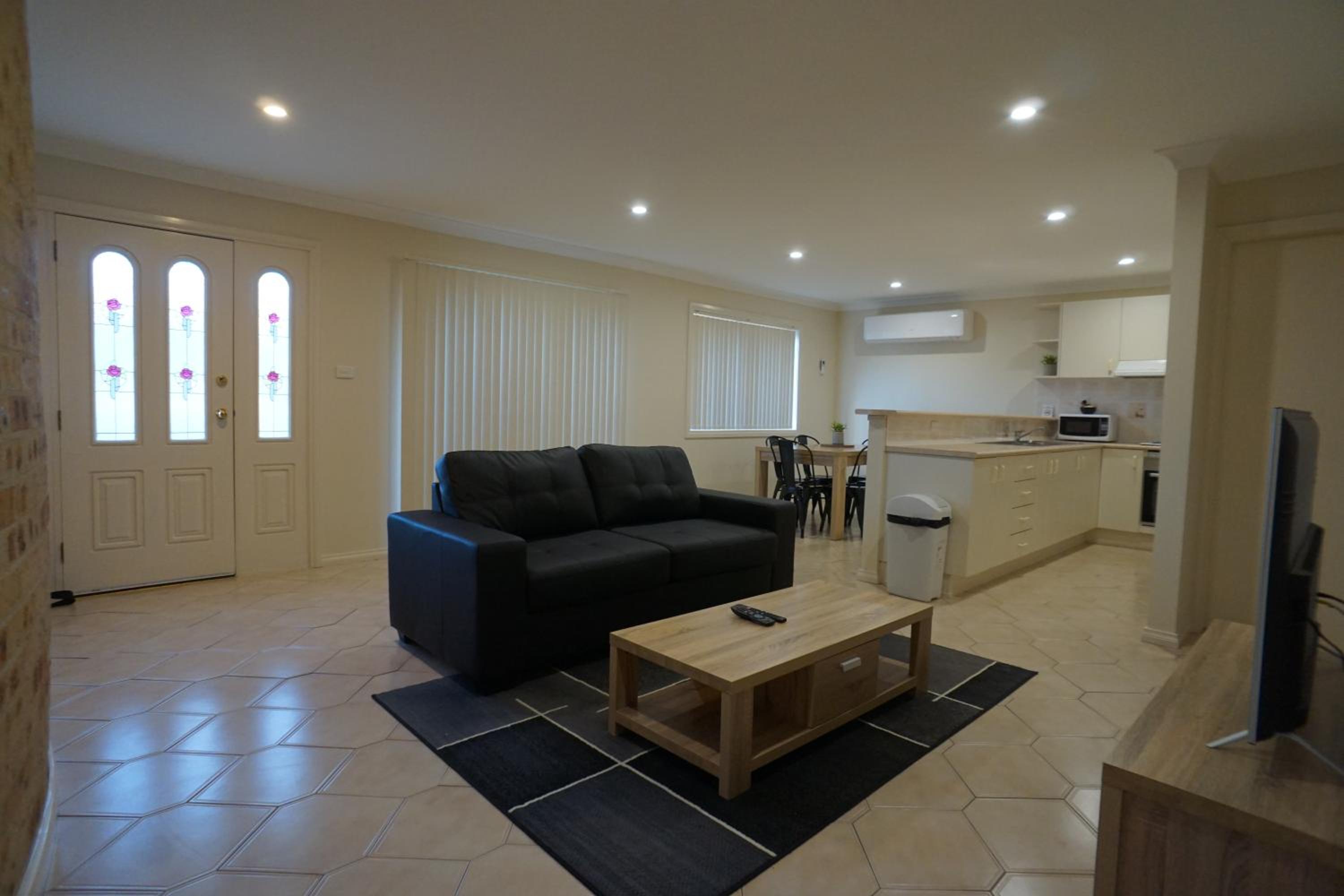 2 Bedrooms, Offsite, Apartment