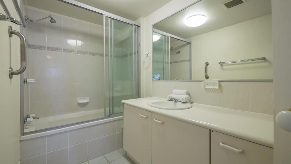 Bayviews and Harbourview Holiday Apartments 17/17