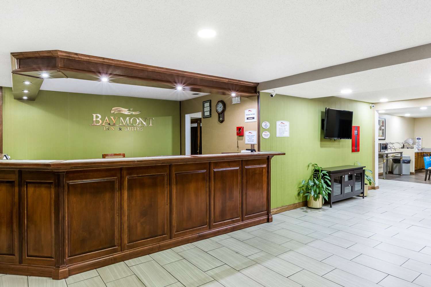 Baymont By Wyndham Louisville South I 65 3/33