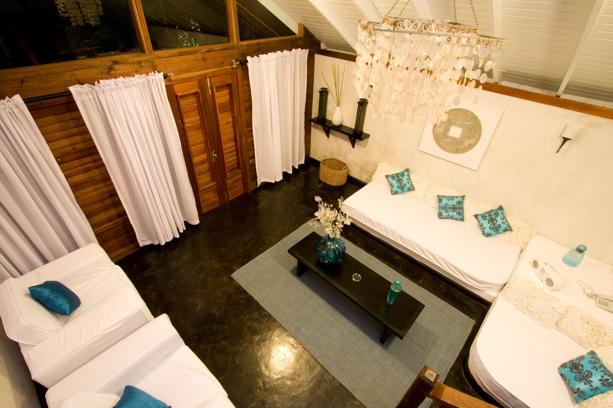 2 BEDROOMS, PREMIUM, COTTAGE