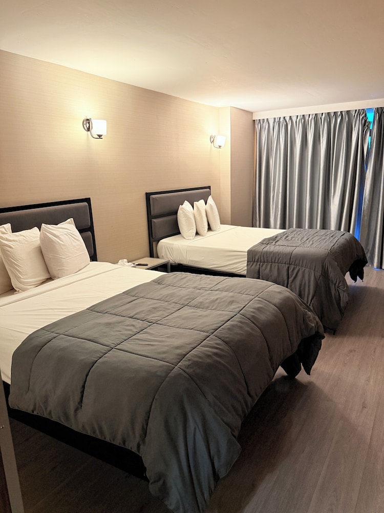 Hotel Moca NYC 21/45