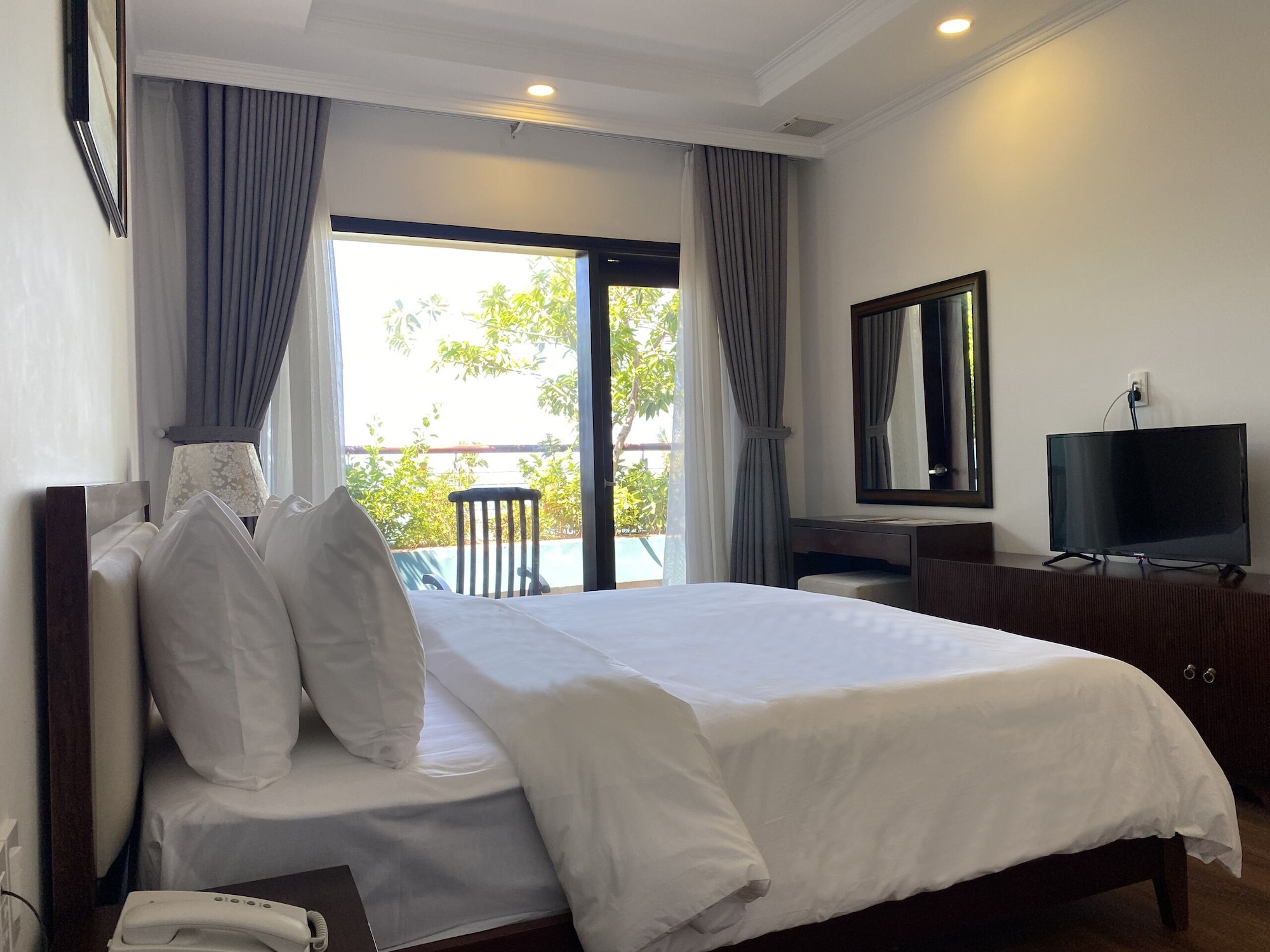 غرفة عائلية بسريرين مزدوجين بإطلالة على البحر، Hoang Ngoc Beach Resort 8/10