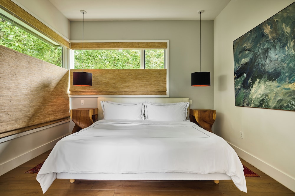 Bungalow, King Bed, Pool Side, Terrace