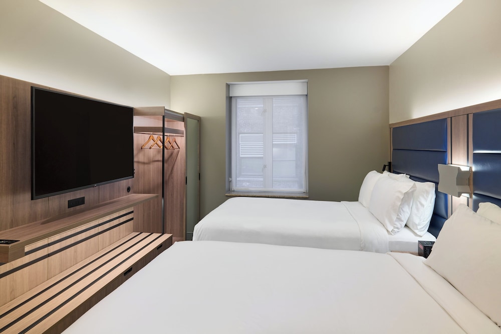 Standard, 2 Double Beds, Holiday Inn Express - New York City Chelsea 4/10