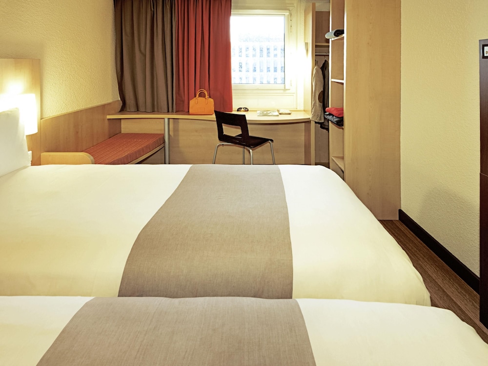 Ibis Santo Andre 14/36