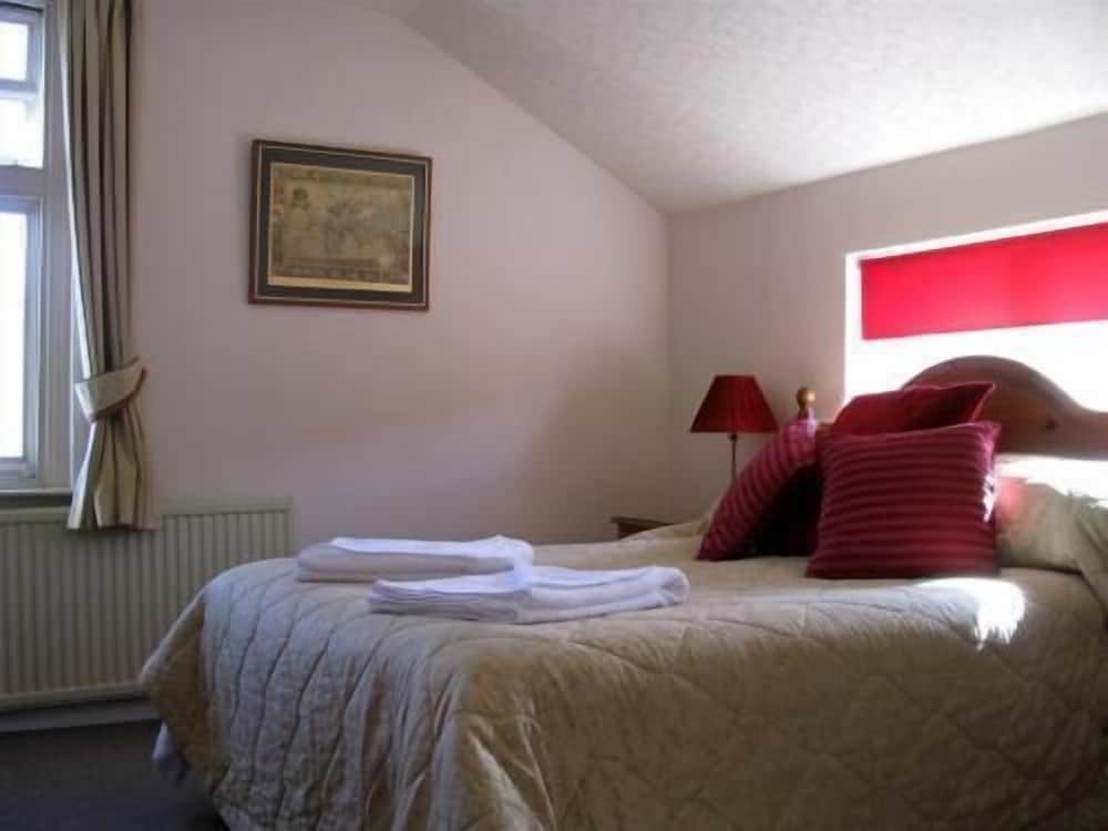 Meadowcroft Country Guest House 4/27