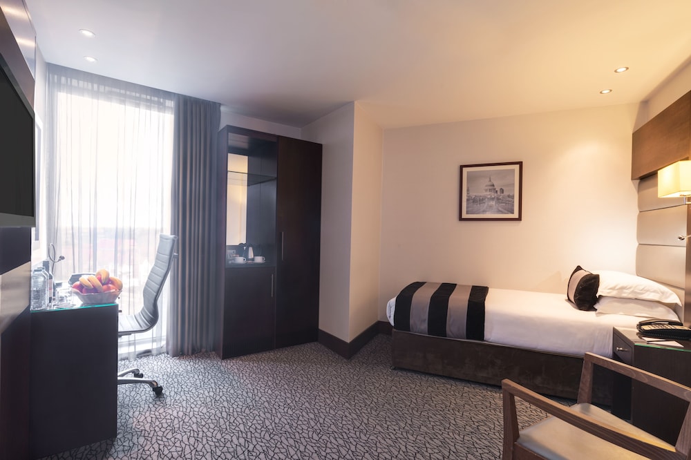 Park Grand London Heathrow 22/58