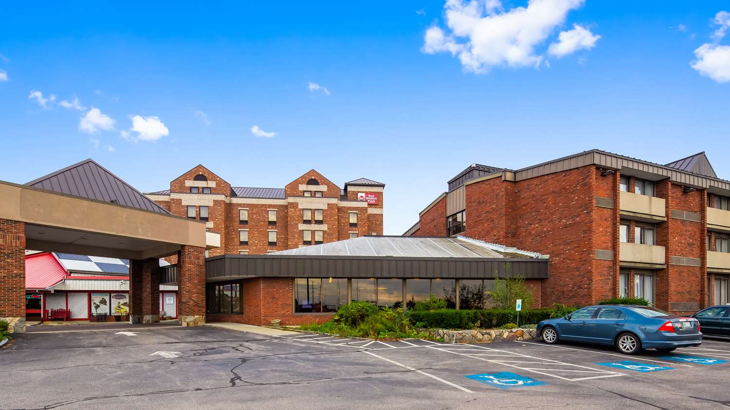 Best Western Plus Portsmouth Hotel And Suites 16/19