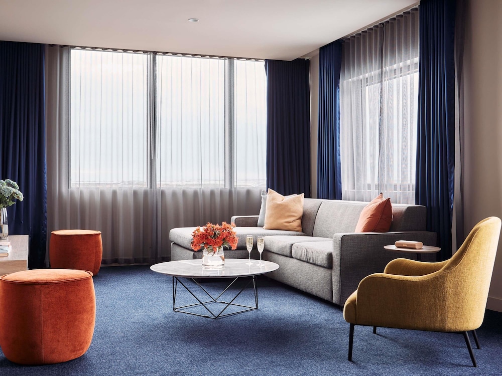Mantra Melbourne Epping 30/58