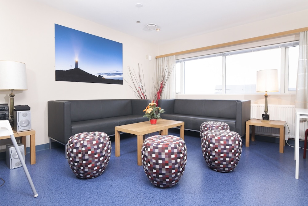 START HOSTEL 51/67