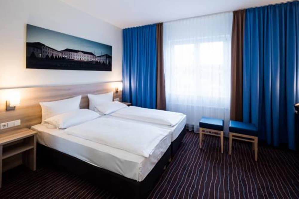 PLAZA INN Berlin-Charlottenburg 16/64