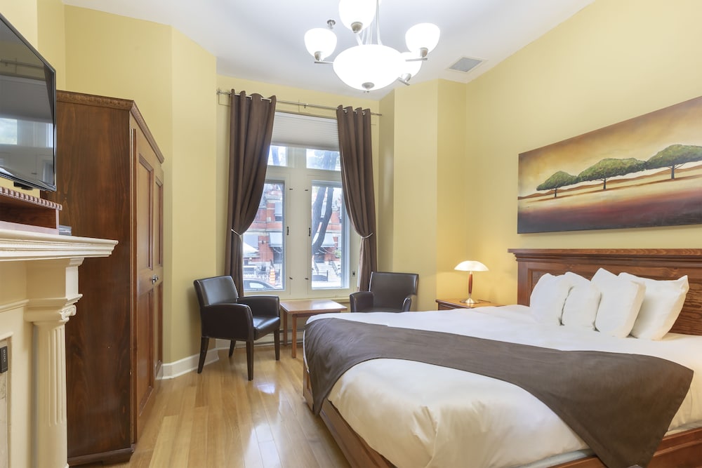SUPERIOR, QUEEN BED