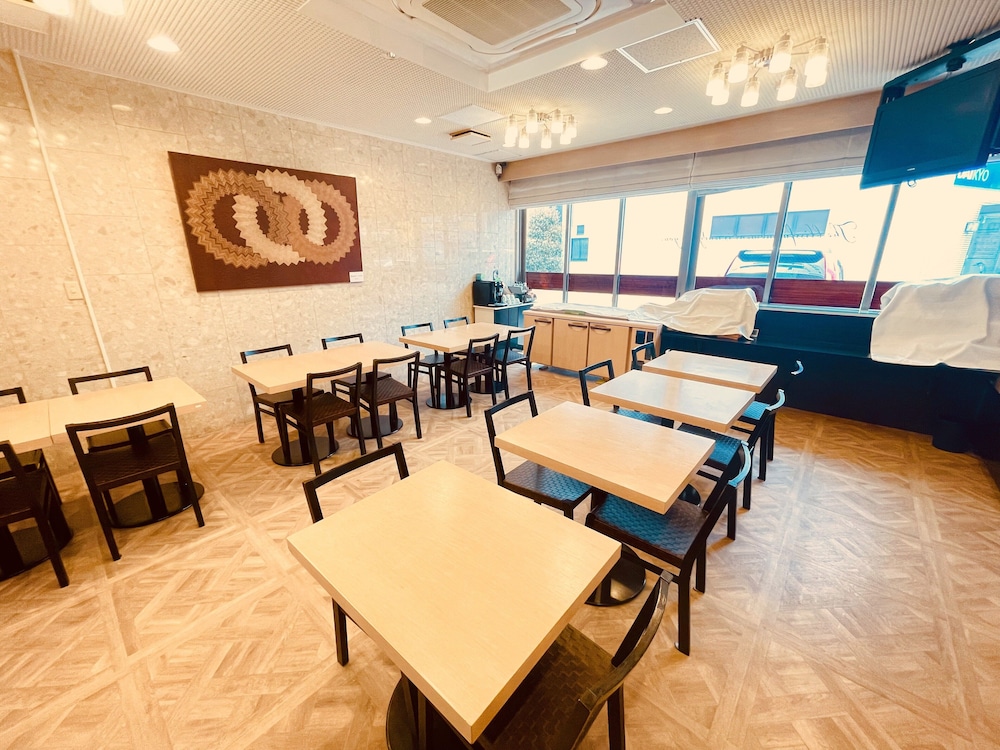 restaurant cafeteria