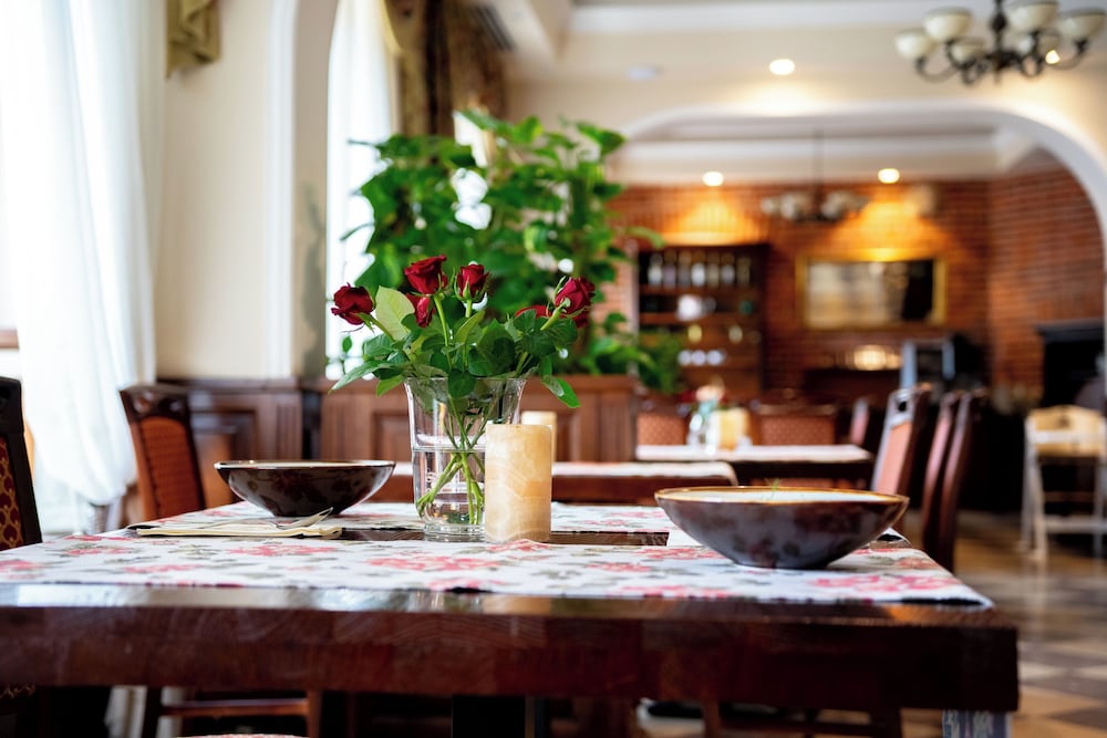 restaurant cafeteria
