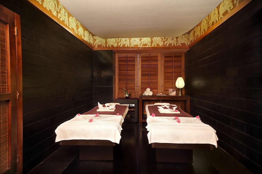 Gokulam Grand Hotel Spa 36/75
