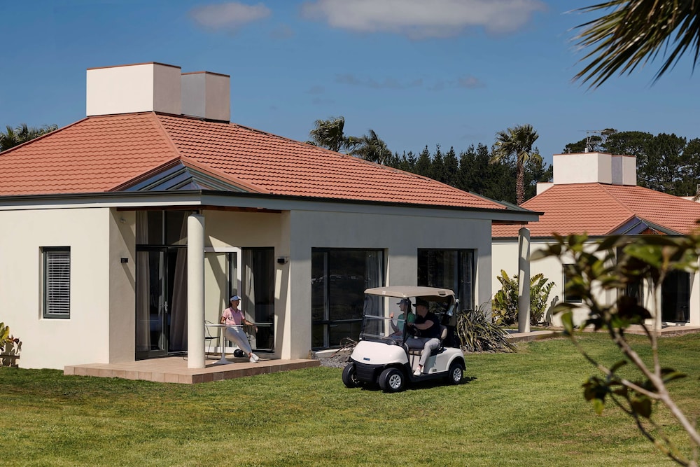 Rydges Formosa Auckland Golf Resort 52/65