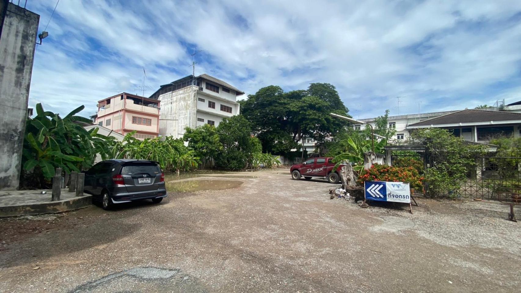Alongkorn hotel by SB 41/44