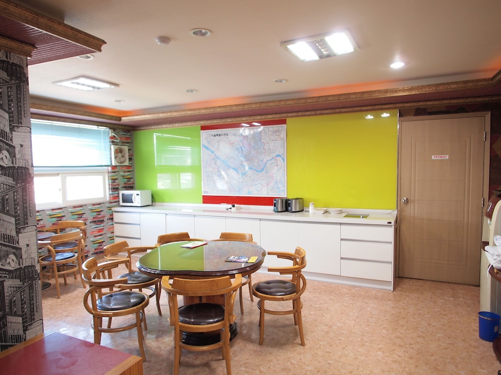 Hostel J Stay 31/36