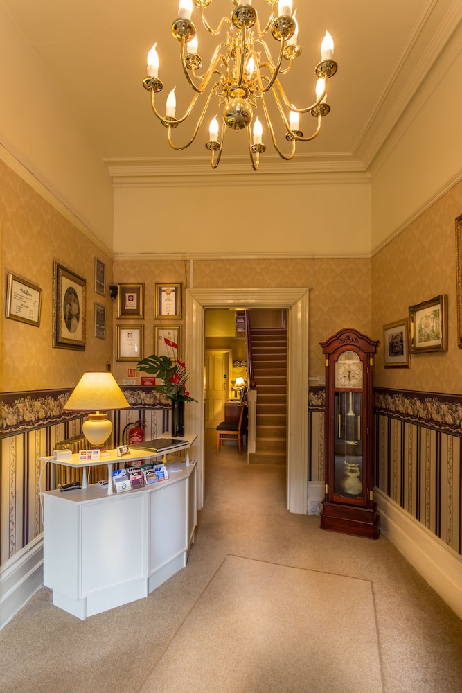 Balincourt Guest House 3/38