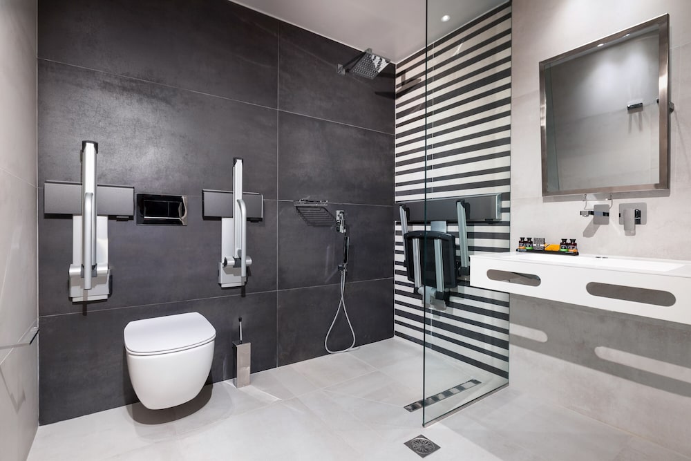Ivis 4 Hotel 47/56