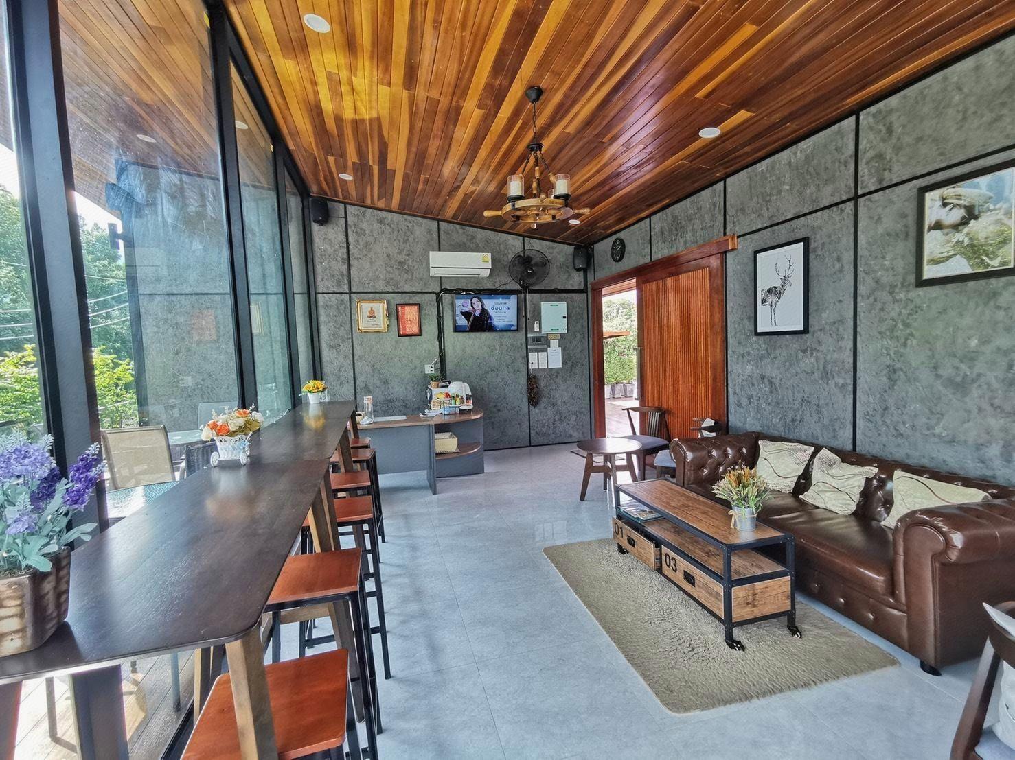 The Sky Roof Homestay @ Kiriwong 22/37