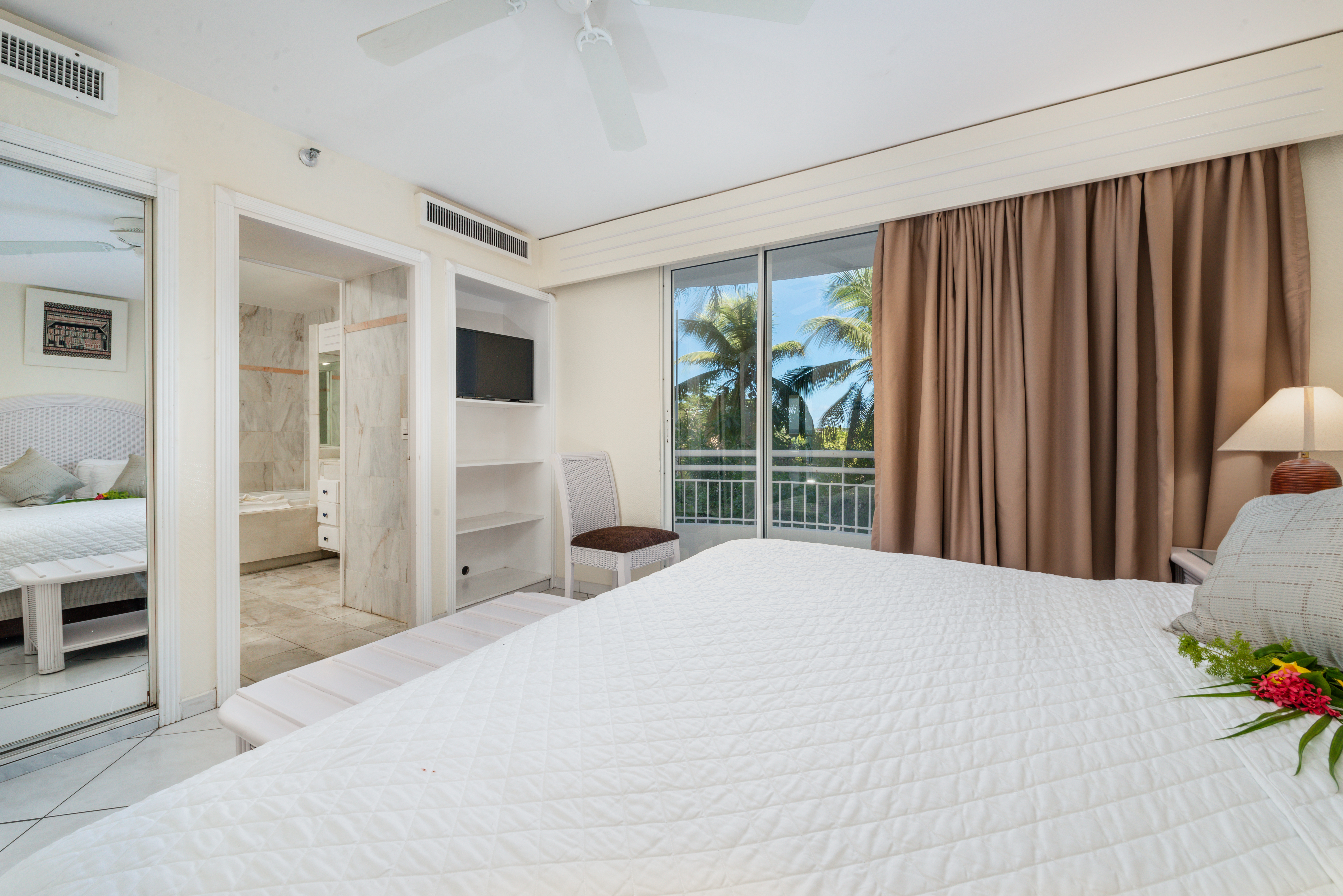 Superior, Suite, Lagoon View